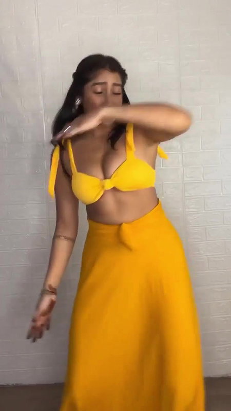 Sofia Ansari Sexy In Yellow Hot