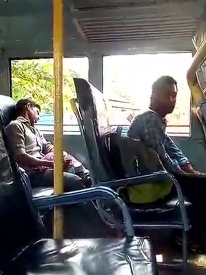 Another tarki guy masturbating in BUS while knowing side passanger girl recording
