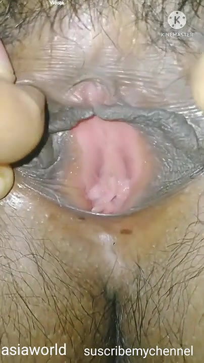Sexy Bhabhi Shows Her Boobs and Pussy