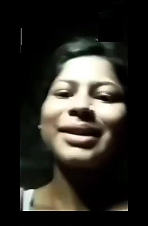 Desi village Girl Shows her Big Boobs