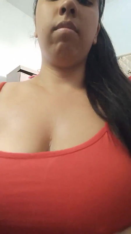 Baamini Desi BBW Girl Shows Her Big Melons