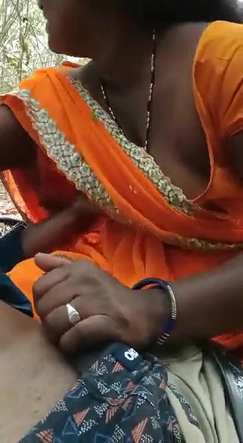 Malli aunt Giving Blowjob Outdoors