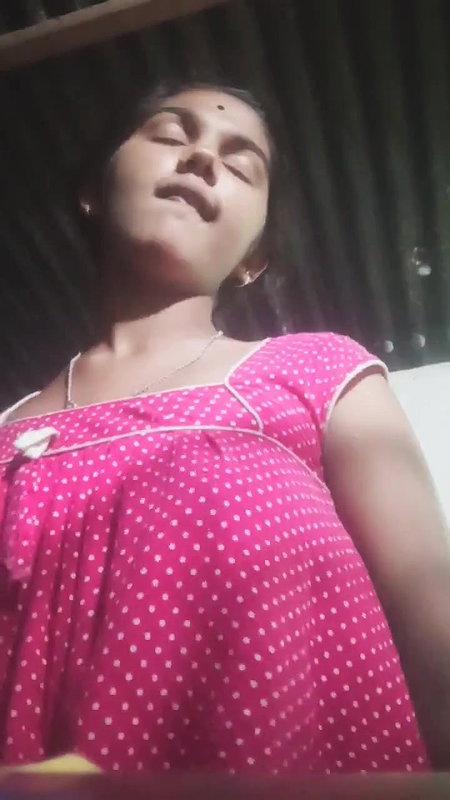 Beautiful and unsatisfied bhabhi