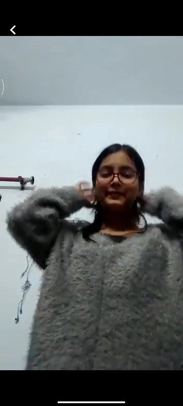 Sexy Desi Girl Showing Boobs Sexy Desi Girl Showing Boobs