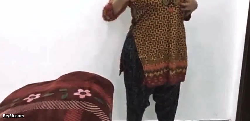 Sexy Muslim woman showing his big titts and rubbing his tight pussy