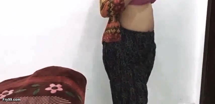 Sexy Muslim woman showing his big titts and rubbing his tight pussy