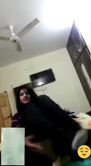 Desi cute bhabi sexy boobs