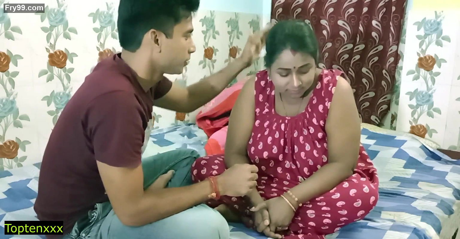 Indian husband paid money for fucking his sexy wife! Fuck my wife hardly