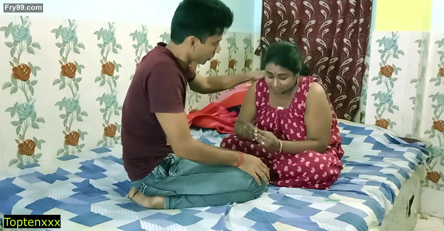 Indian husband paid money for fucking his sexy wife! Fuck my wife hardly