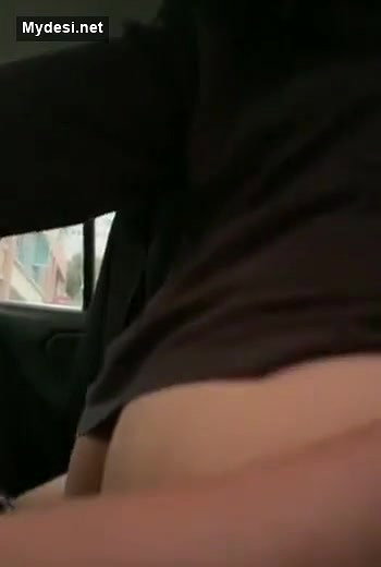 Desi sexy hijabi girl fucking quick on car