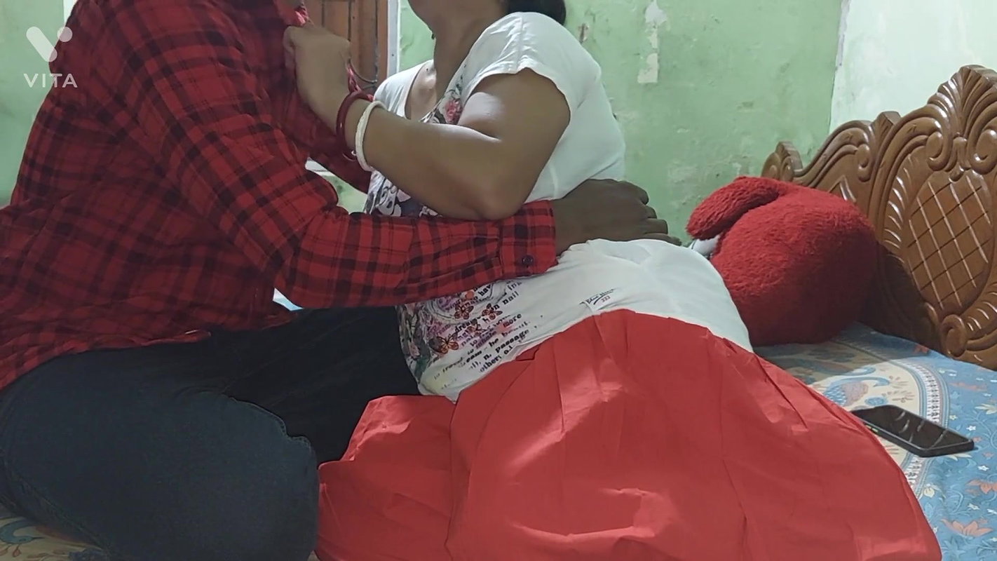 Husband’s friend fucks Salu Bhabhi