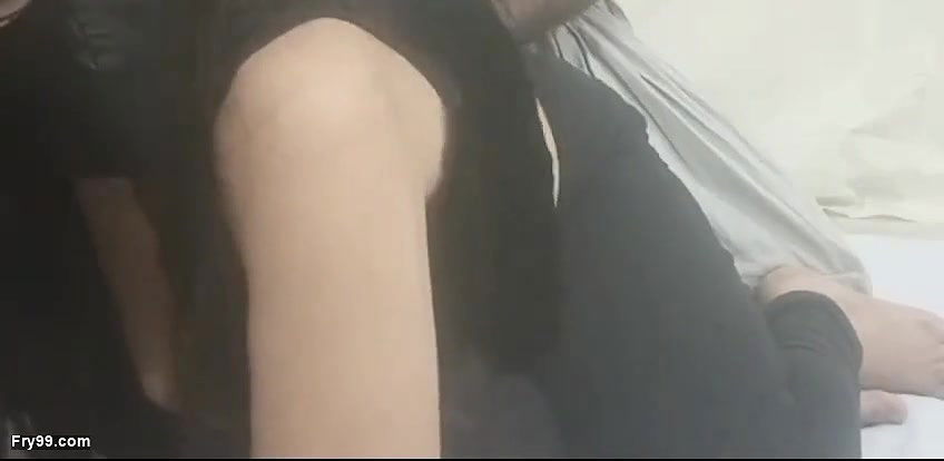 pakistani female with her hubby sehar 95