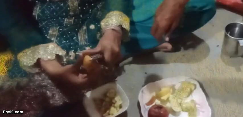 pakistani couple out door public sex in village fields S1 Episode 4