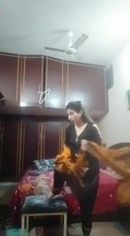 Busty Hot Wife Full Nude Show 4 Videos