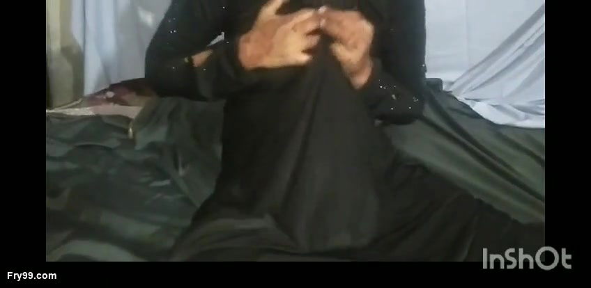Lahori Islamic girl showing her beautiful boob’s