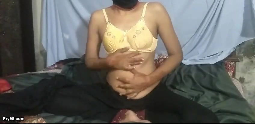 Lahori beautiful horny girl showing her beautiful boob’s