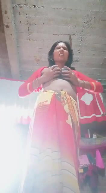 Desi Married Bhabi Showing Her BigAss And Pussy