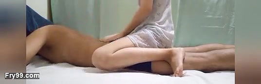Indian Massage girl badly seduce his customer and fucked her self by them