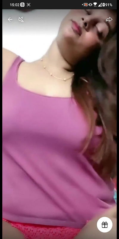 Evil Queen Braless Tango live 25-5-22