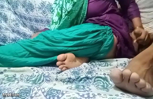 Indian dasi boy and girl sex in the room 1976