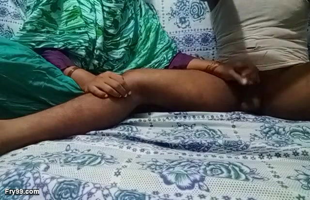Indian dasi boy and girl sex in the room 1976