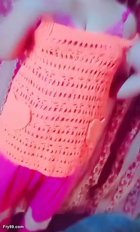 Hot and sweet girl available and guys support me I am very hot girl and I need hot boys and I need a very sweet girls and hottie