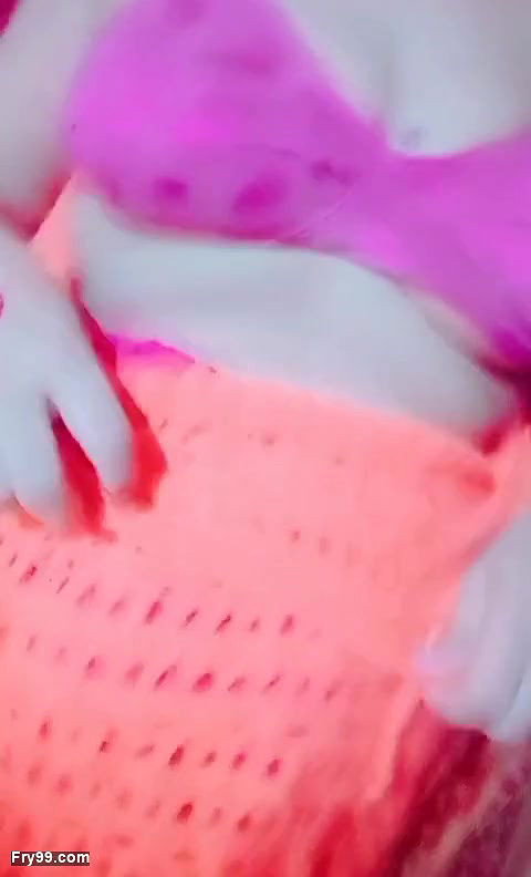 Hot and sweet girl available and guys support me I am very hot girl and I need hot boys and I need a very sweet girls and hottie