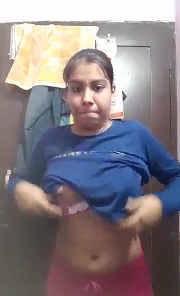 Desi Bhabhi Super Boobs Show