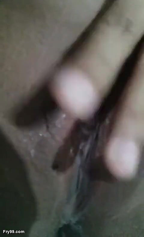 Dolly fashion TikTok star fingering her wet pussy