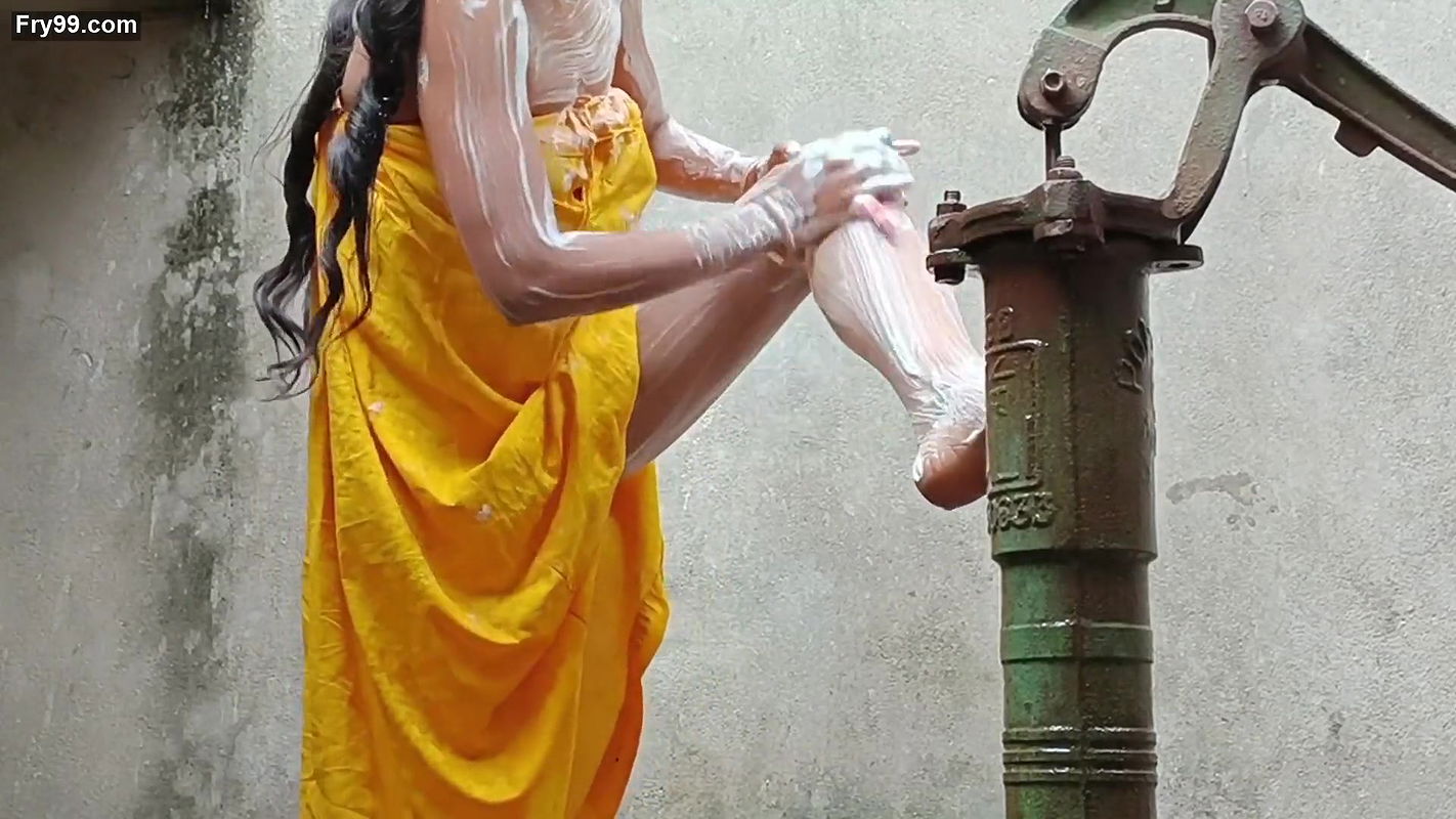 Hot Sexy Riya Ki Nahane Ki Video