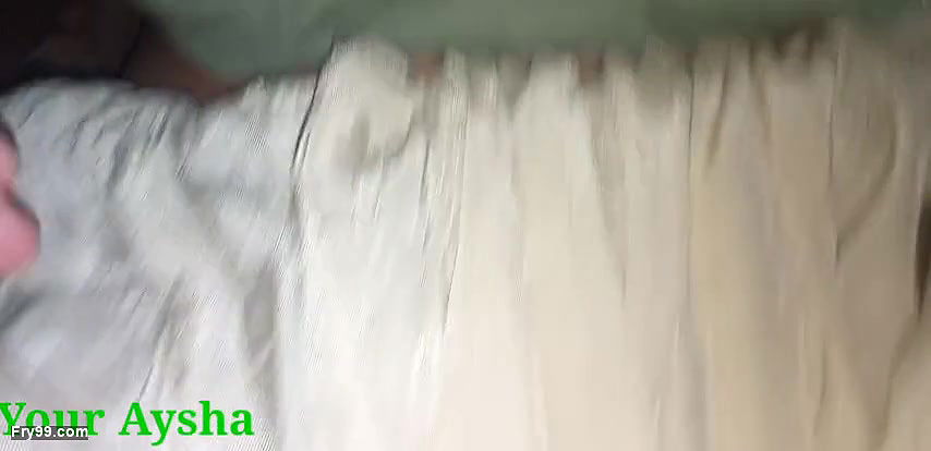 Desi wife cheats with husband when husband not at home