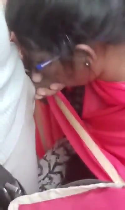 Desi cute girl suck her bf dick