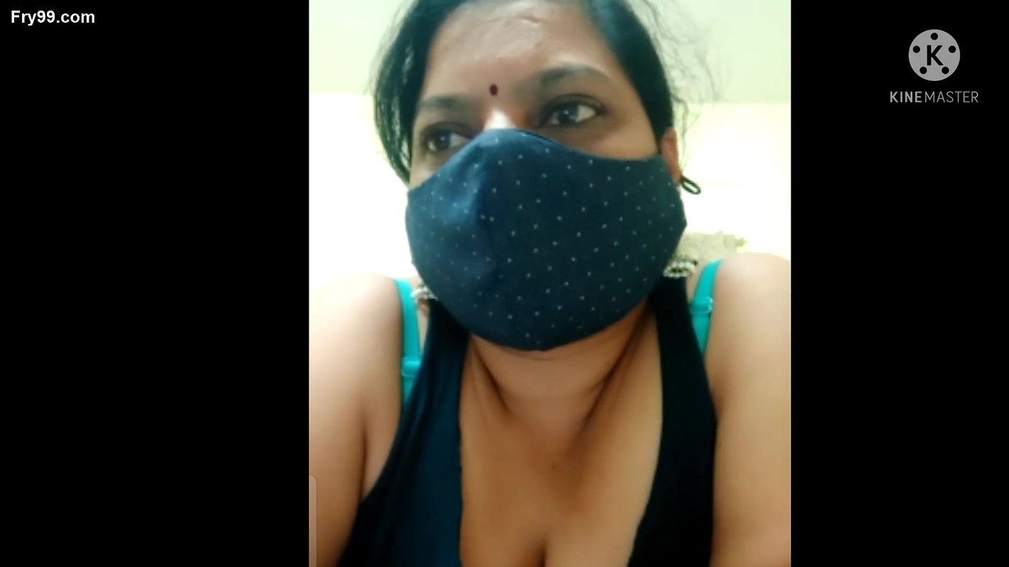 Desi Marathi aunty sex video call for her boyfriend