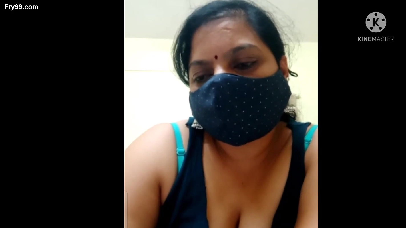 Desi Marathi aunty sex video call for her boyfriend