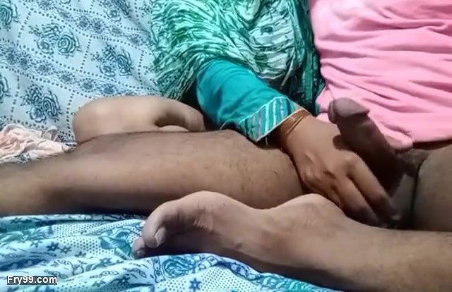 Dasi Indian boy and girl sex in the room 3216