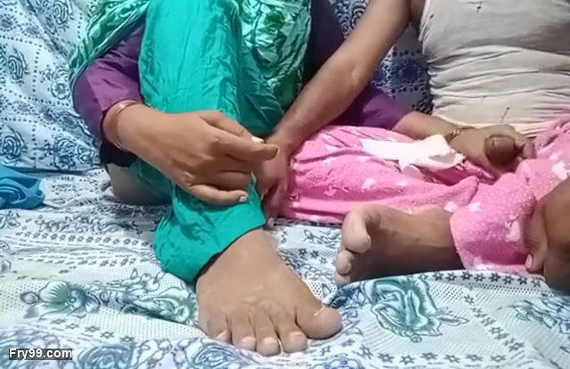 Dasi Indian bahbi sex with husband in the room 297