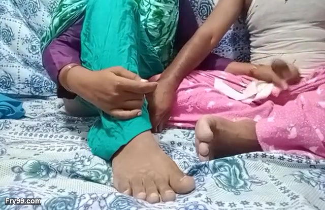 Dasi Indian bahbi sex with husband in the room 297