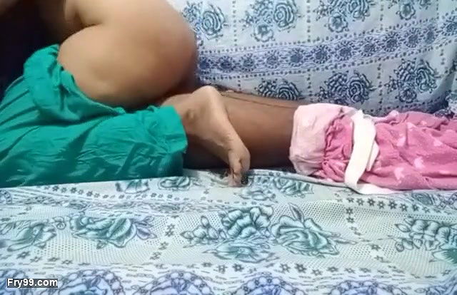 Dasi Indian bahbi sex with husband in the room 297
