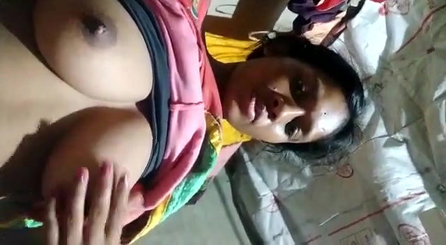 Village bhabhi Boobs Show