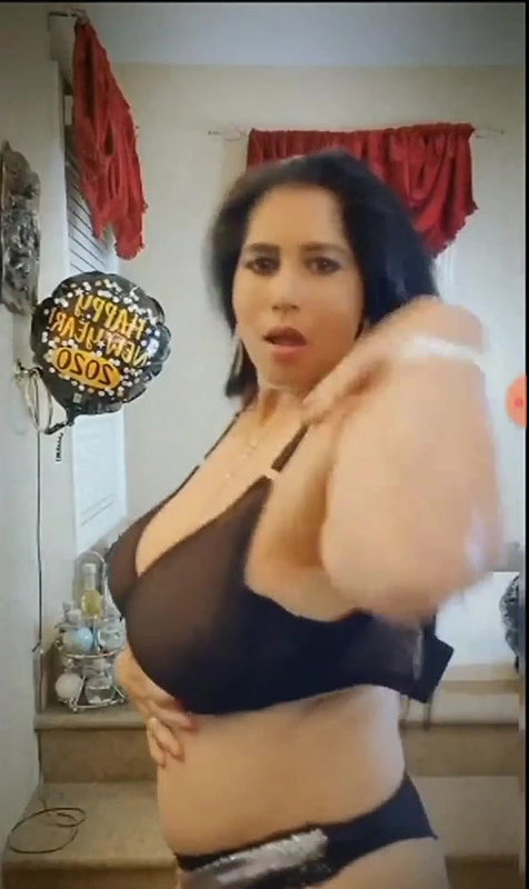 Desi bhabi boobs variable