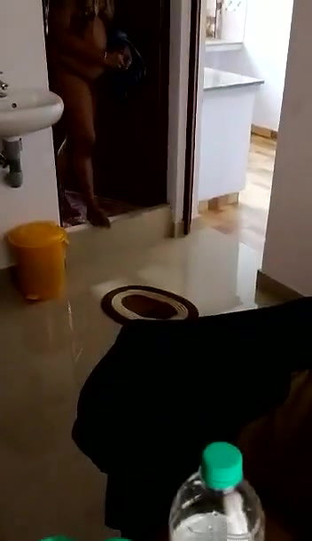 Desi Aunty Caught Nue aftrbath