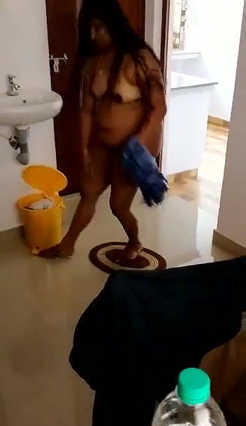 Desi Aunty Caught Nue aftrbath