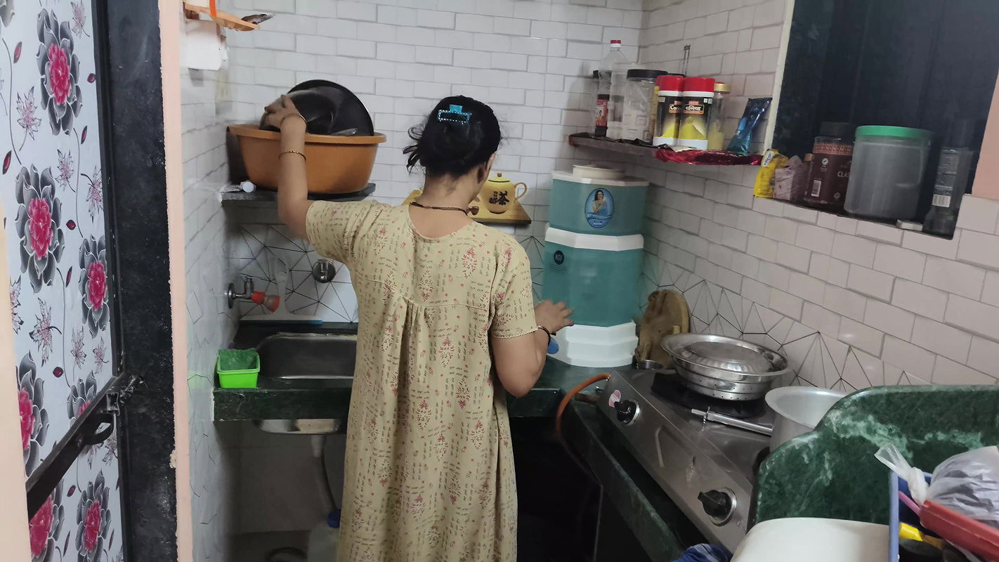 The beauty was too excited and had sex with the photographer in tha photo