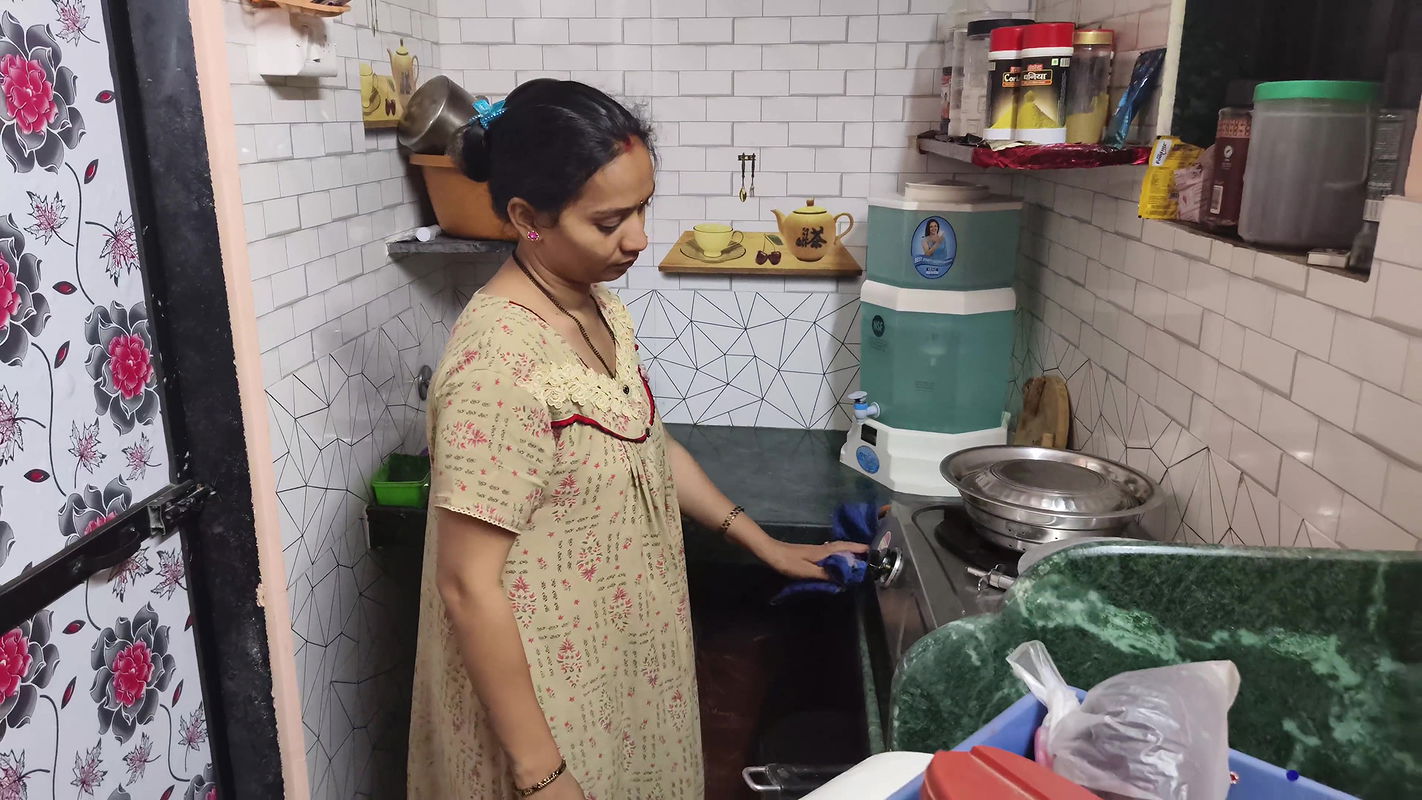 The beauty was too excited and had sex with the photographer in tha photo