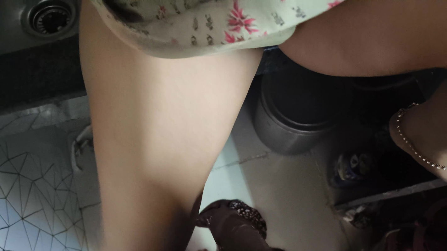 The beauty was too excited and had sex with the photographer in tha photo