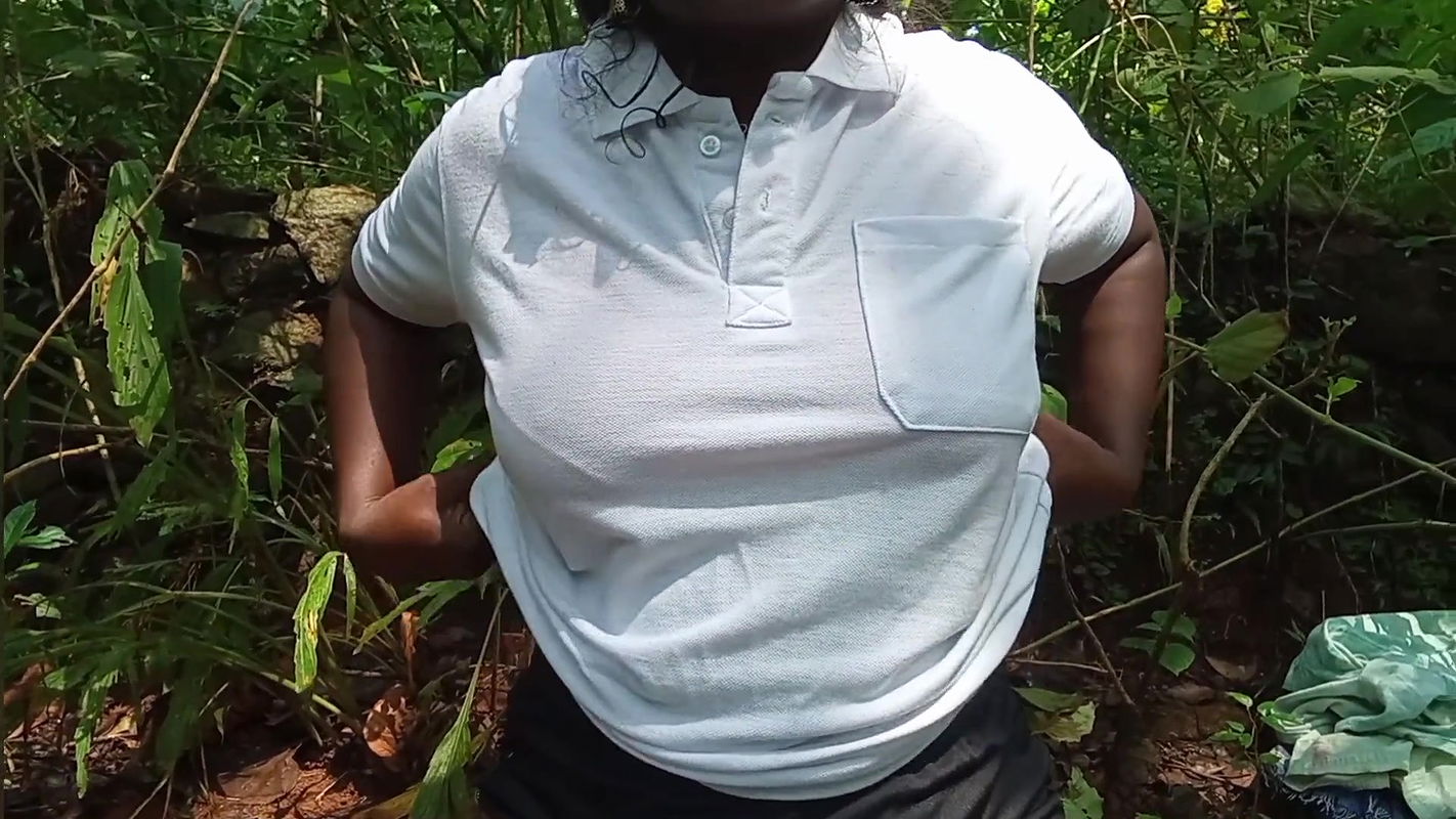 Beautiful Outdoor Husband And Wife Enjoying Sex