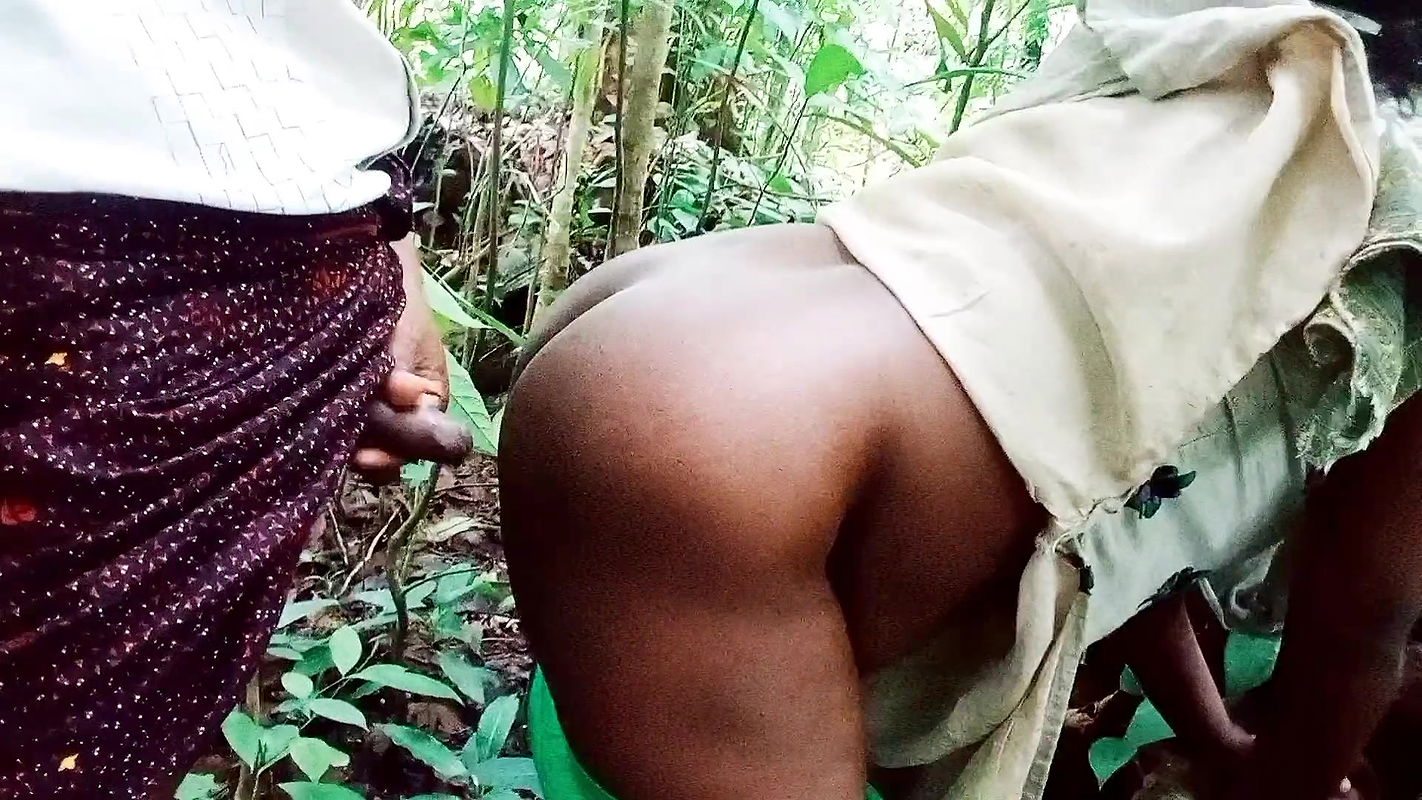 Desi wife fucking in outside with young boyfriend