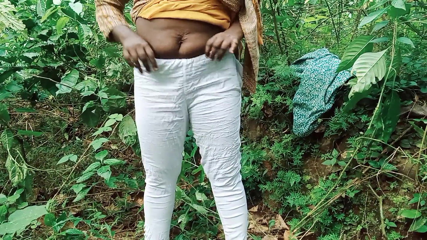 Boy friend her girlfriend fucked outdoor