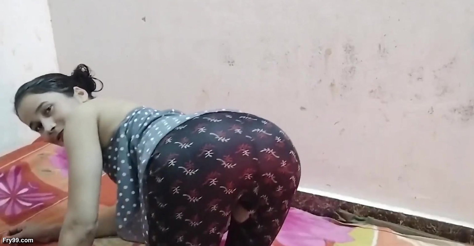Bhabhi ko nanga kar ke ghar me jabar dasti pela