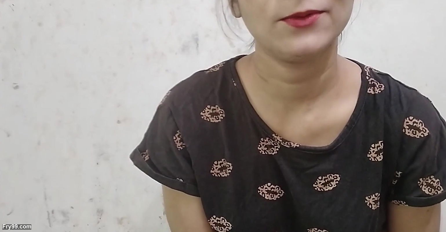 Bhabhi ko jabar dasti pakde ke pela